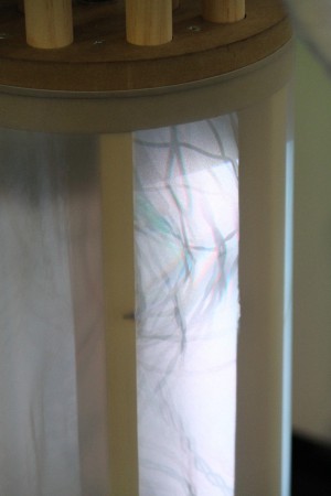 detail of the effect that the ligths and the cables create